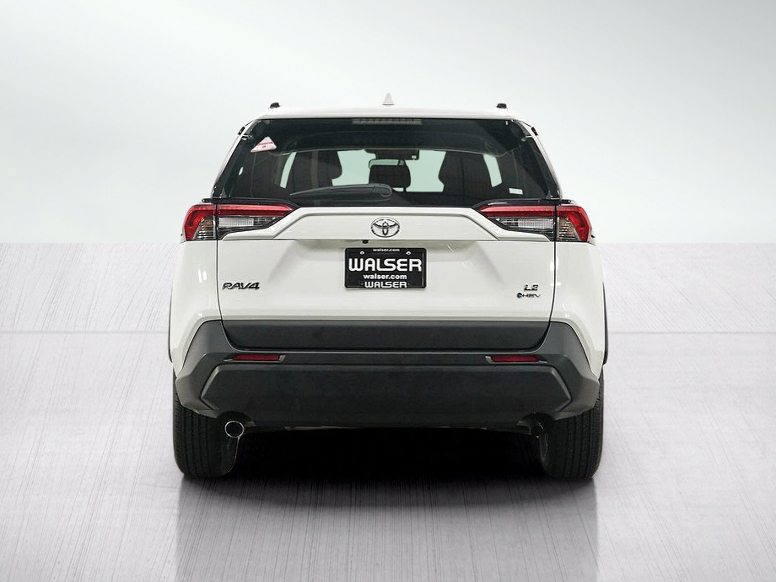 Used 2025 Toyota RAV4 LE AWD/4WD image 4