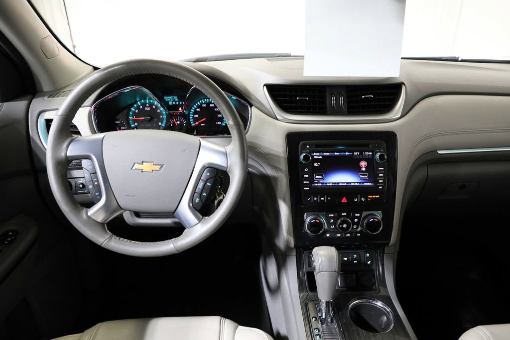 Certified 2017 Chevrolet Traverse Premier image 2