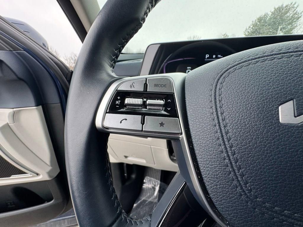 Used 2023 Kia Telluride EX FWD image 25