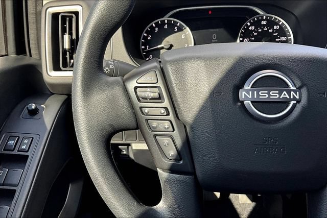 Used 2025 Nissan Frontier SV AWD/4WD image 12
