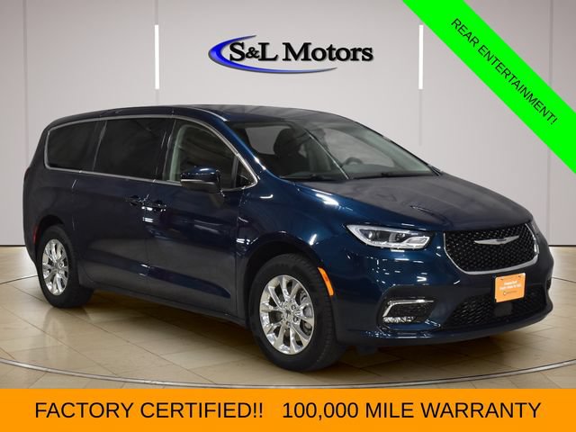 Certified 2023 Chrysler Pacifica Touring-L w/ Uconnect Theater Family Group