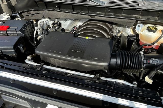 Used 2024 Chevrolet Silverado 1500 LT AWD/4WD image 30