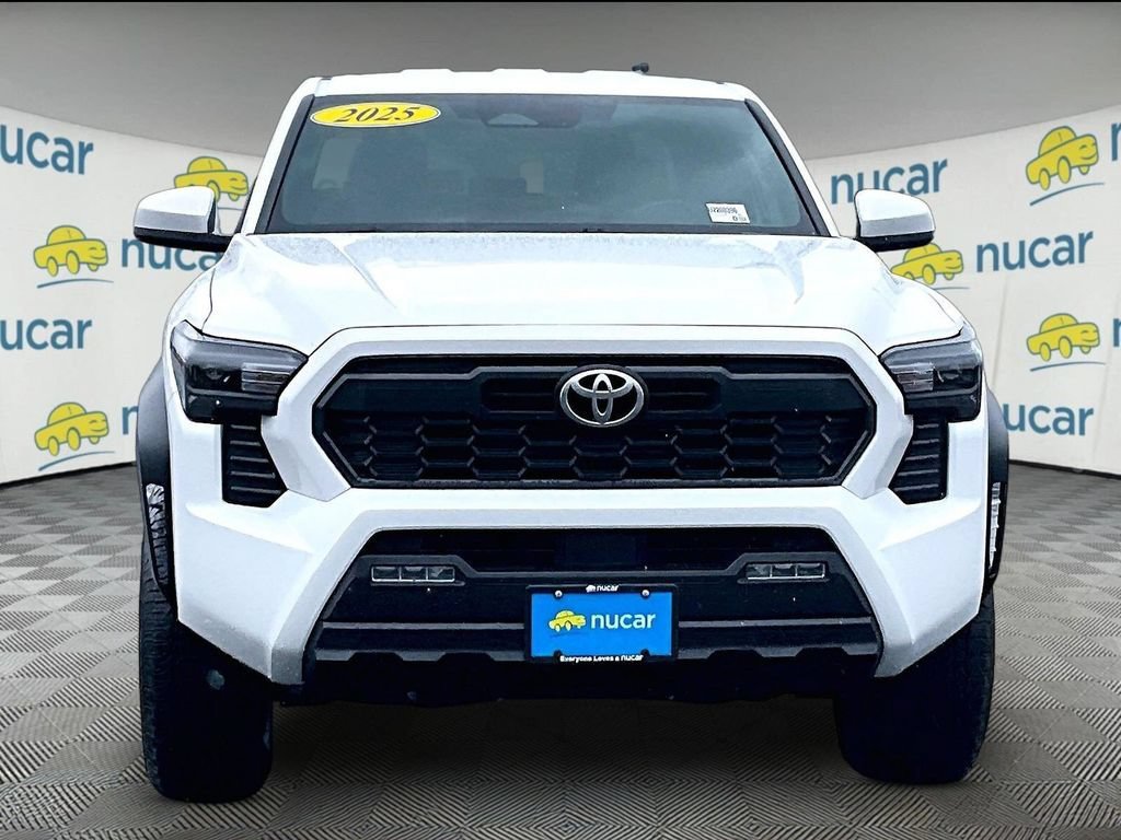 Used 2025 Toyota Tacoma TRD Off-Road AWD/4WD image 2