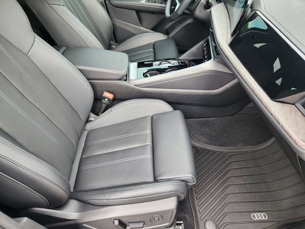 Certified 2025 Audi Q5 Premium Plus w/ Premium Plus AWD/4WD image 14