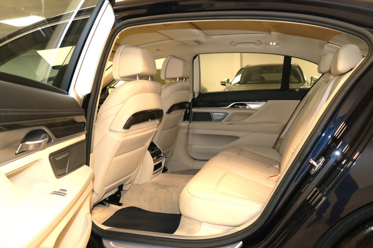 Used 2016 BMW 740i RWD image 14