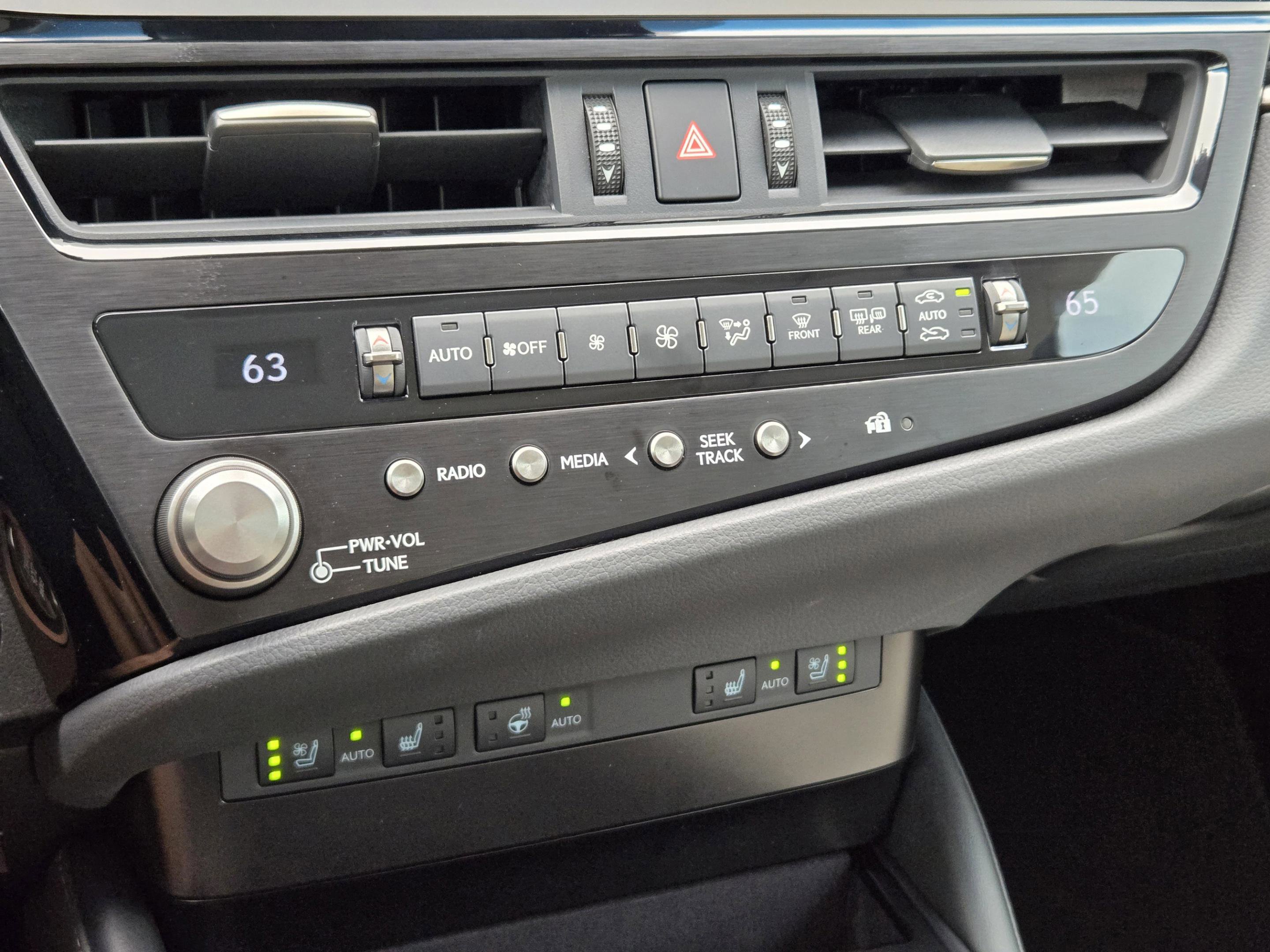 Used 2025 Lexus ES 350 Premium w/ Premium Package FWD image 15