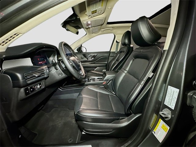 Used 2023 Lincoln Corsair AWD w/ Equipment Group 101A image 17