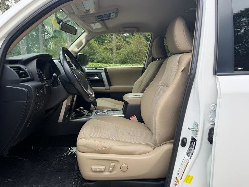 Used 2017 Toyota 4Runner SR5 AWD/4WD image 21