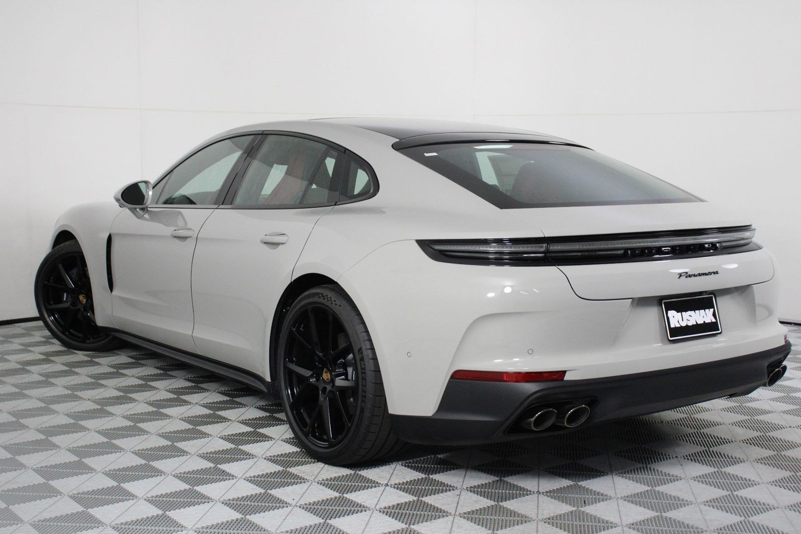 New 2026 Porsche Panamera RWD image 3