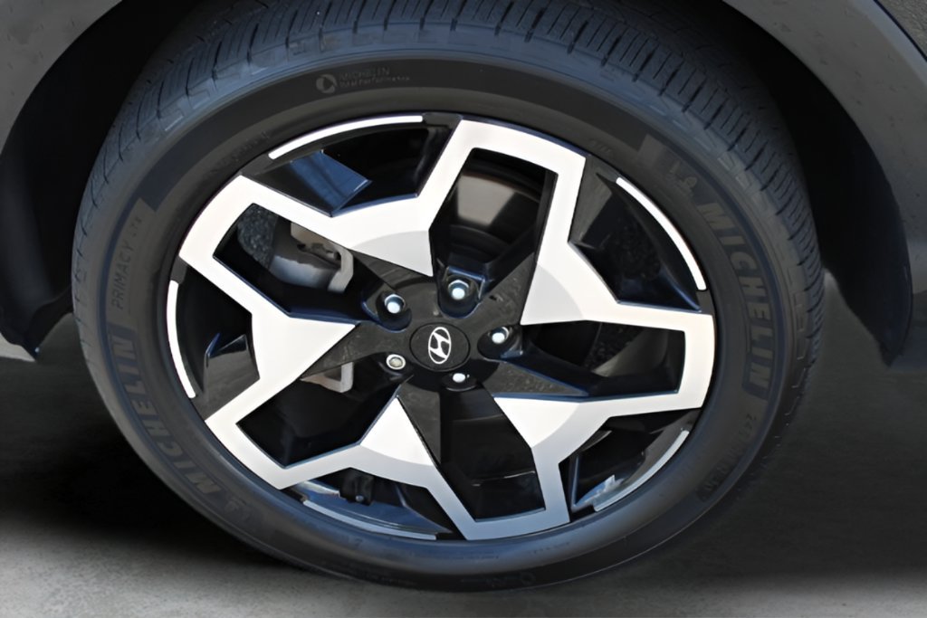 Used 2023 Hyundai Santa Cruz Limited AWD/4WD image 3