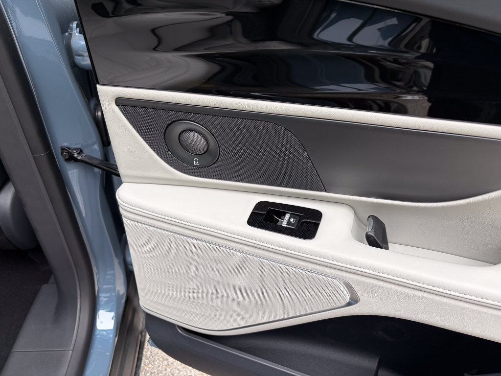 New 2026 Lincoln Nautilus Reserve w/ Jet Appearance Package AWD/4WD image 26