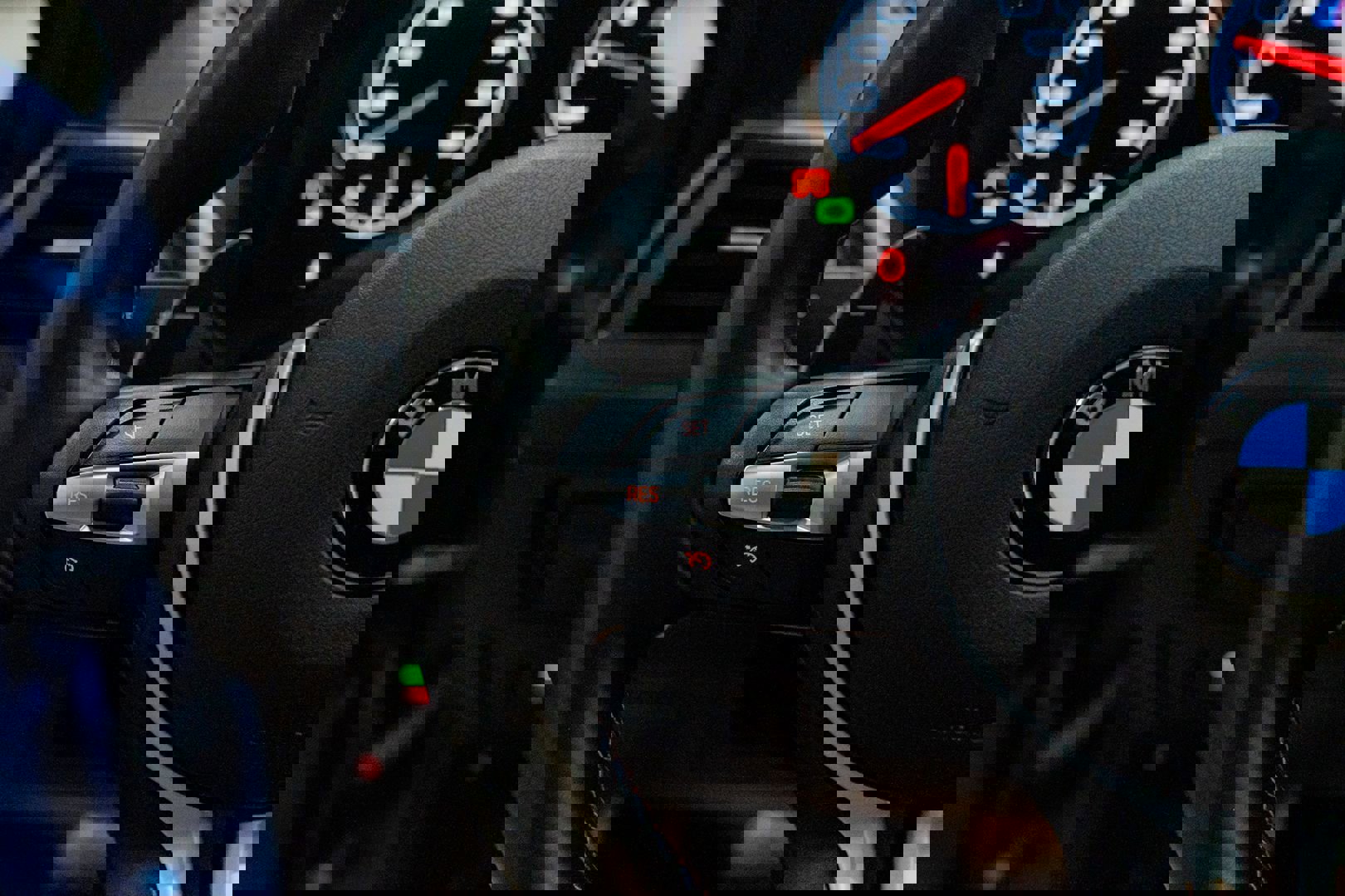 Used 2018 BMW M2 image 37