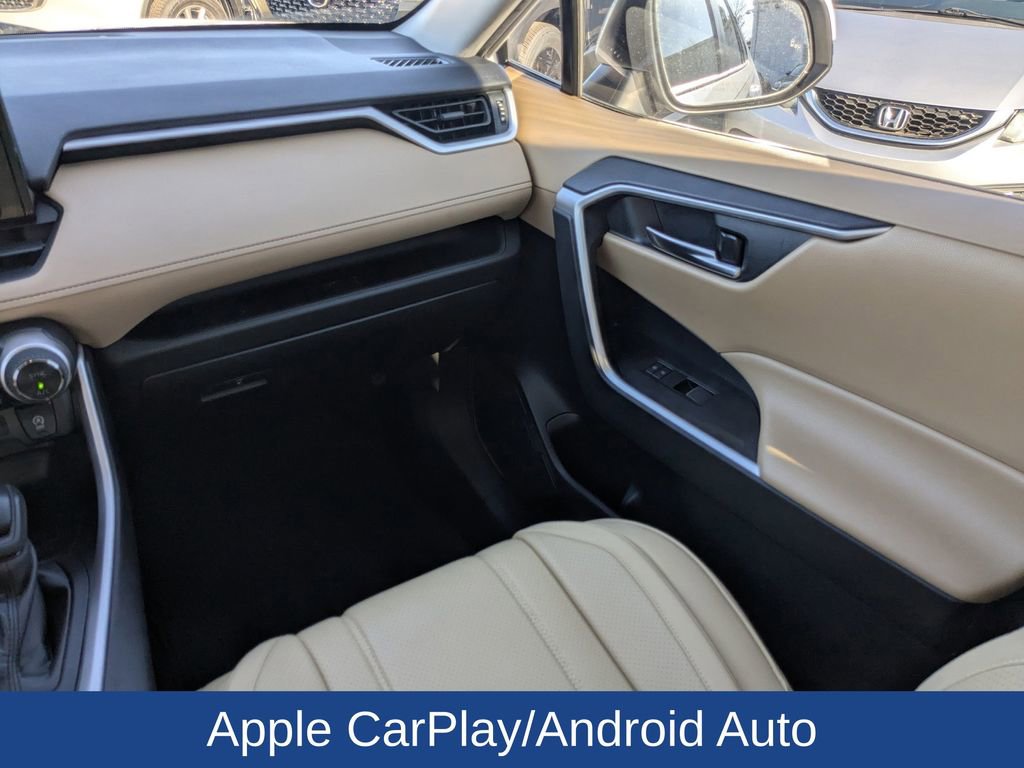 Used 2022 Toyota RAV4 XLE image 18