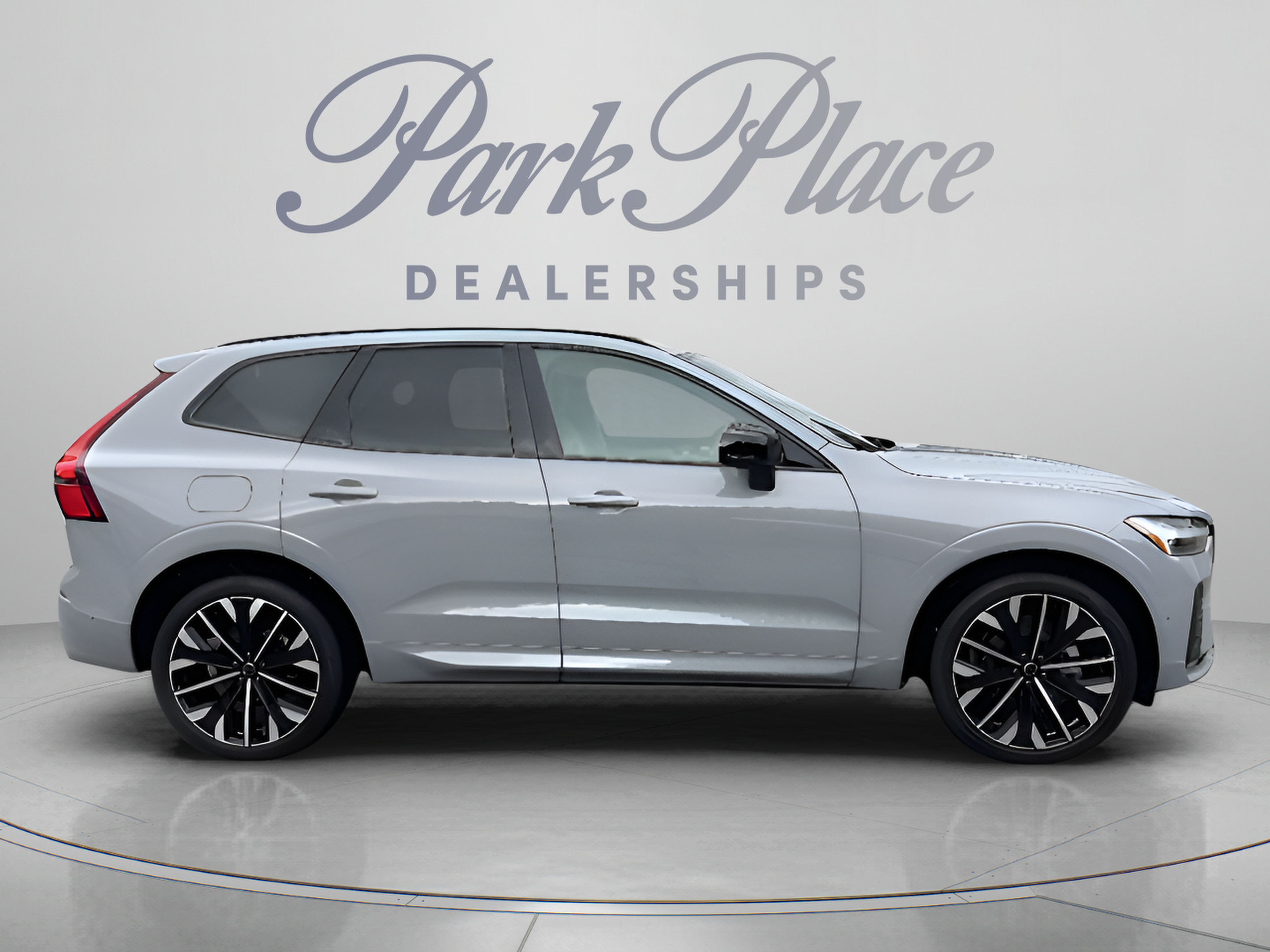 Used 2026 Volvo XC60 B5 Ultra w/ Protection Package Premier AWD/4WD image 4