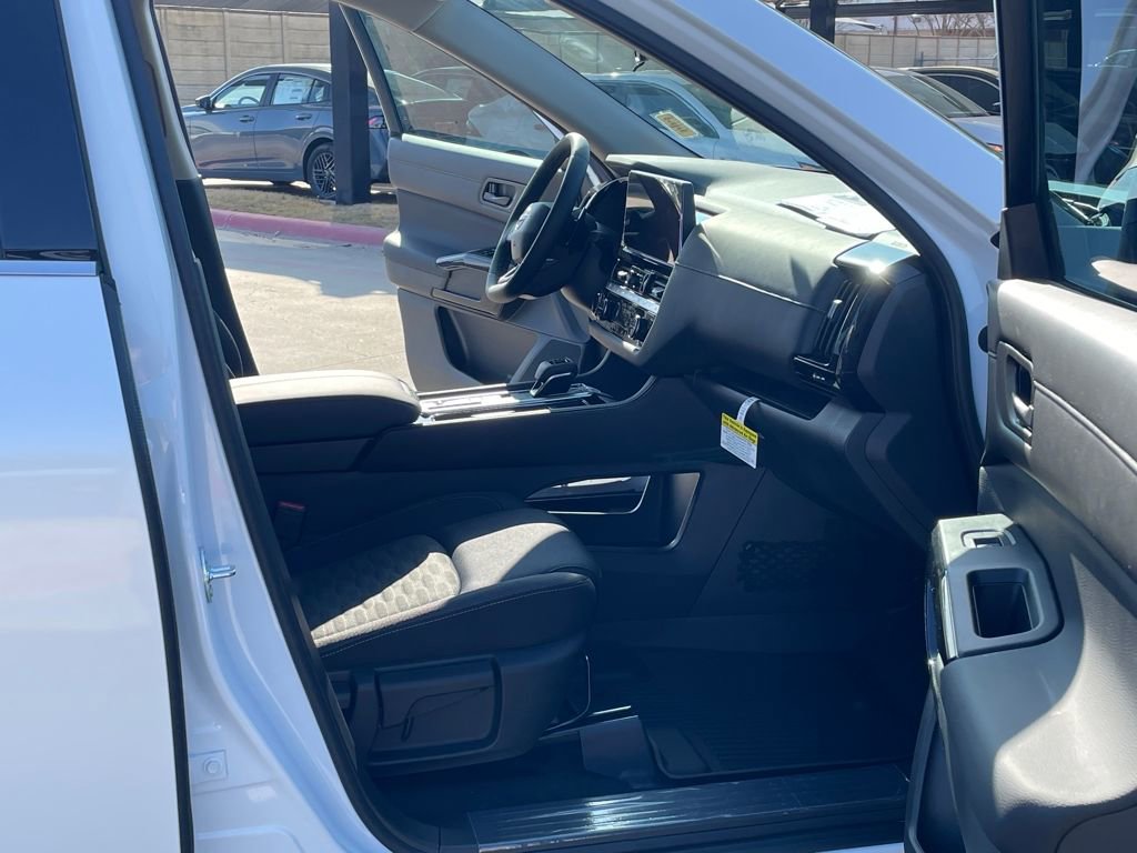 New 2026 Nissan Pathfinder SV w/ Cargo Package FWD image 36