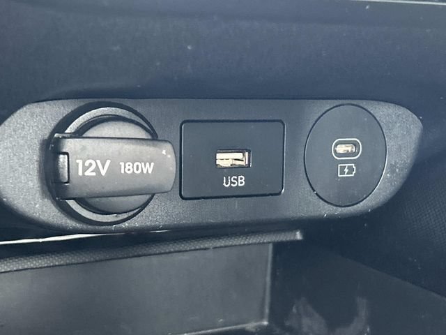 Certified 2024 Hyundai Elantra SEL FWD image 23