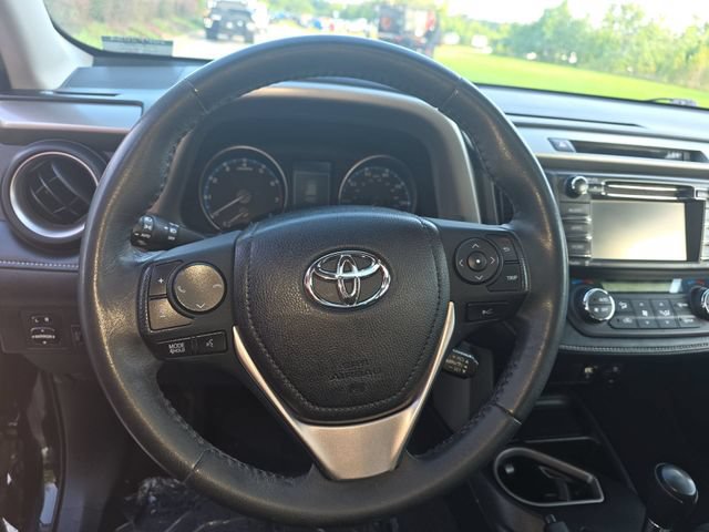 Used 2018 Toyota RAV4 XLE FWD image 17