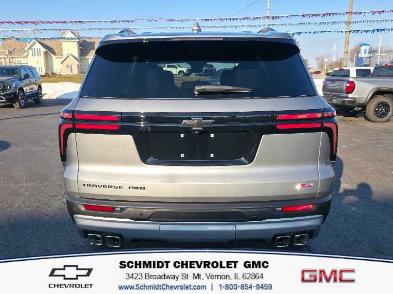 New 2026 Chevrolet Traverse Z71 w/ Enhanced Driving Package AWD/4WD image 6