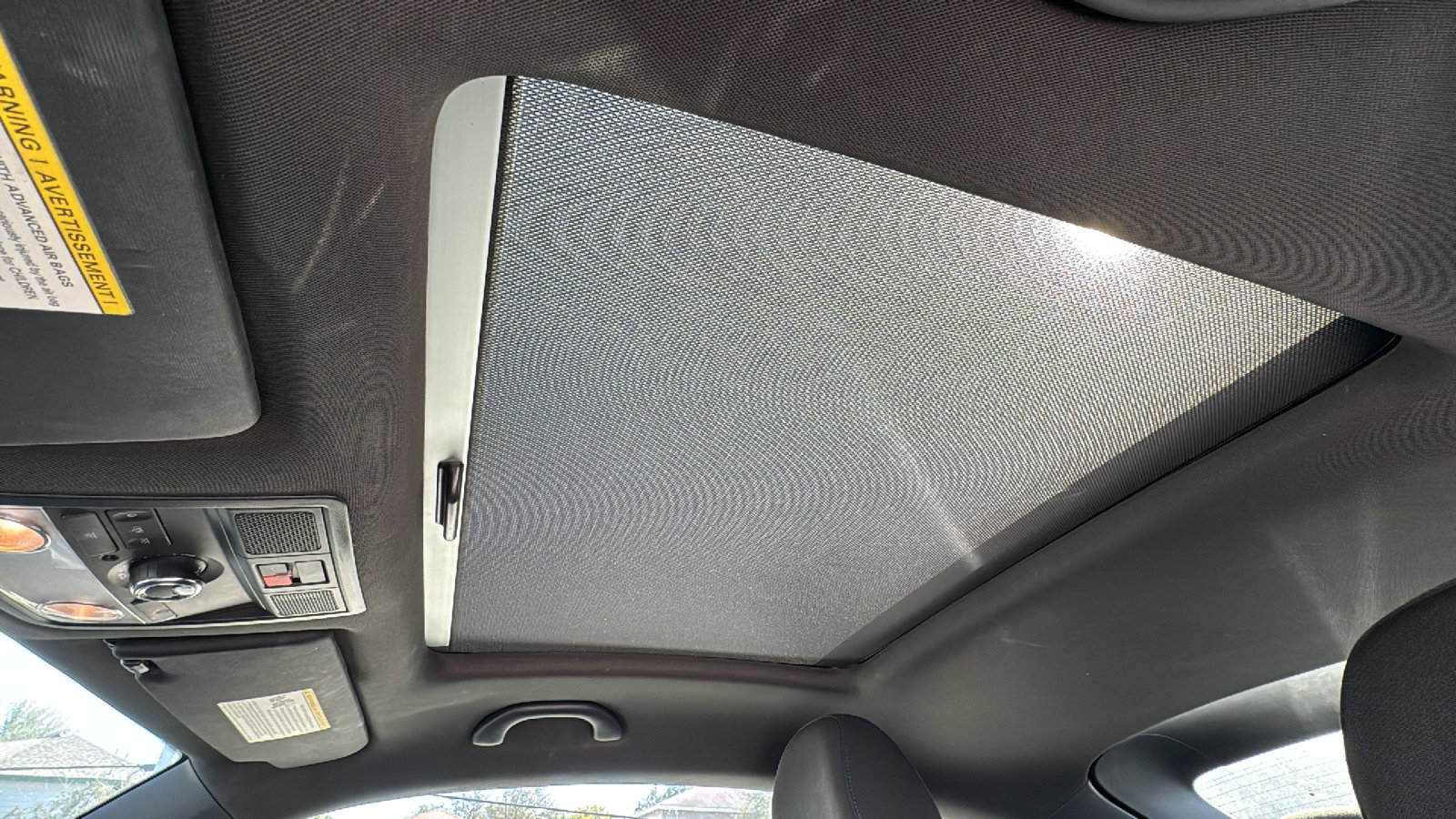 Used 2014 Volkswagen Beetle R-Line image 11