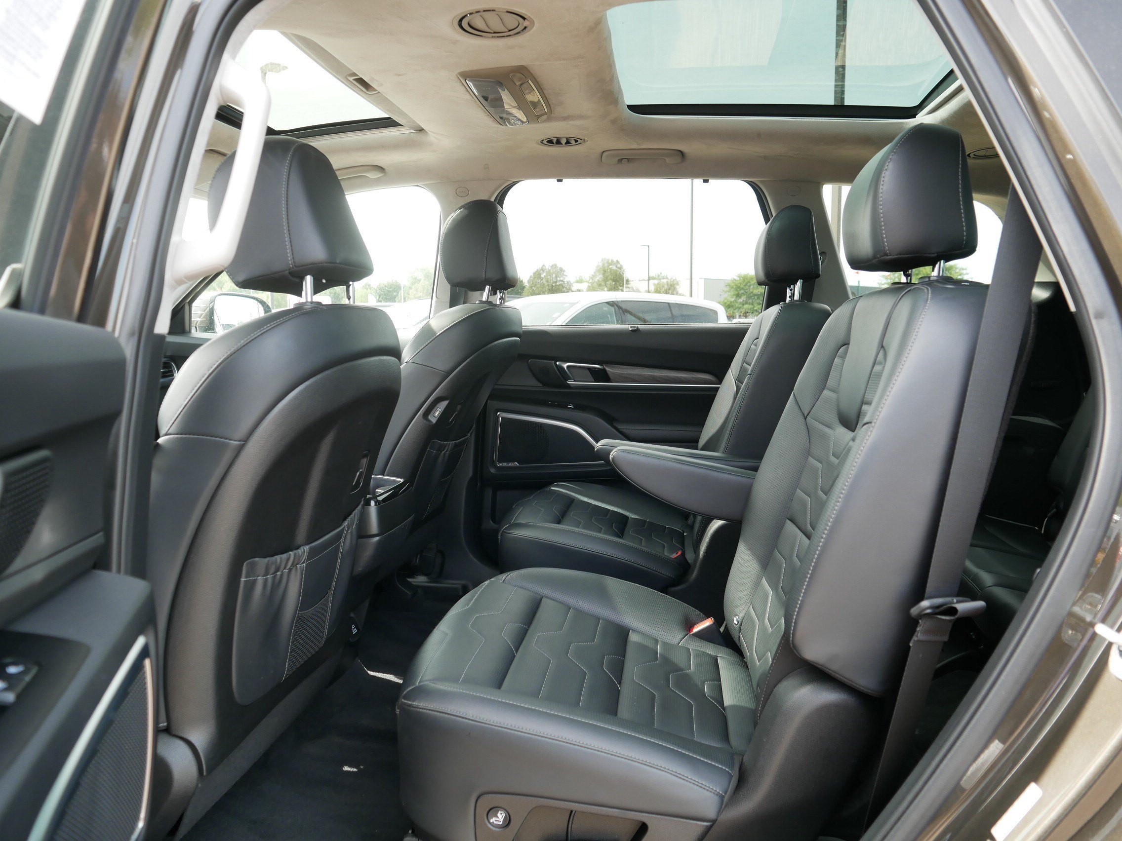 Used 2022 Kia Telluride SX w/ SX Prestige Package AWD/4WD image 35