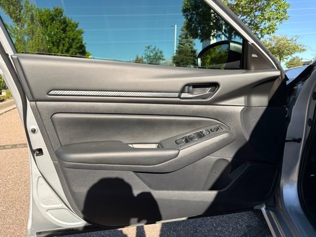Used 2025 Nissan Altima 2.5 S FWD image 18