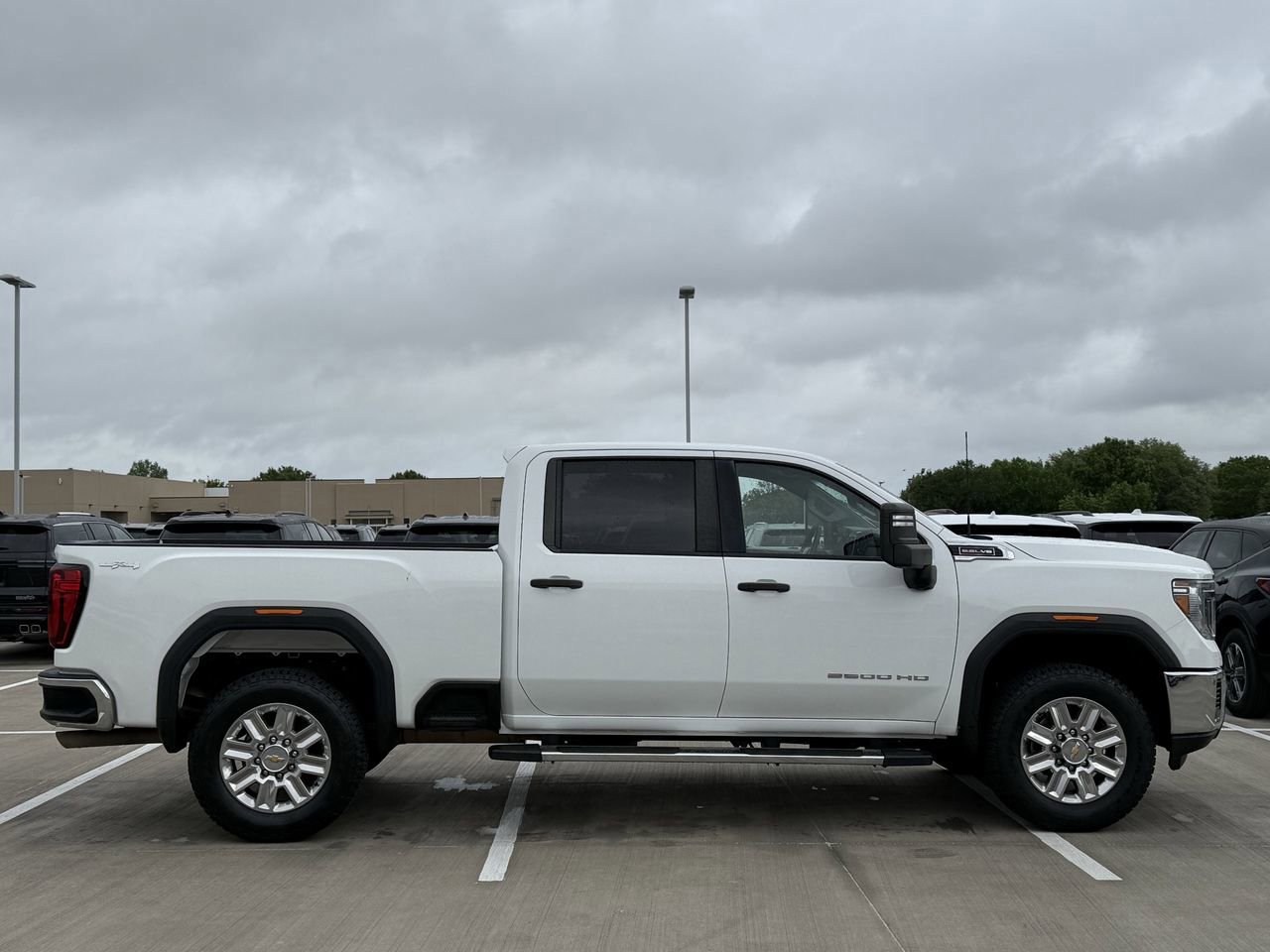 Used 2020 GMC Sierra 2500 4x4 Crew Cab w/ Convenience Package image 3
