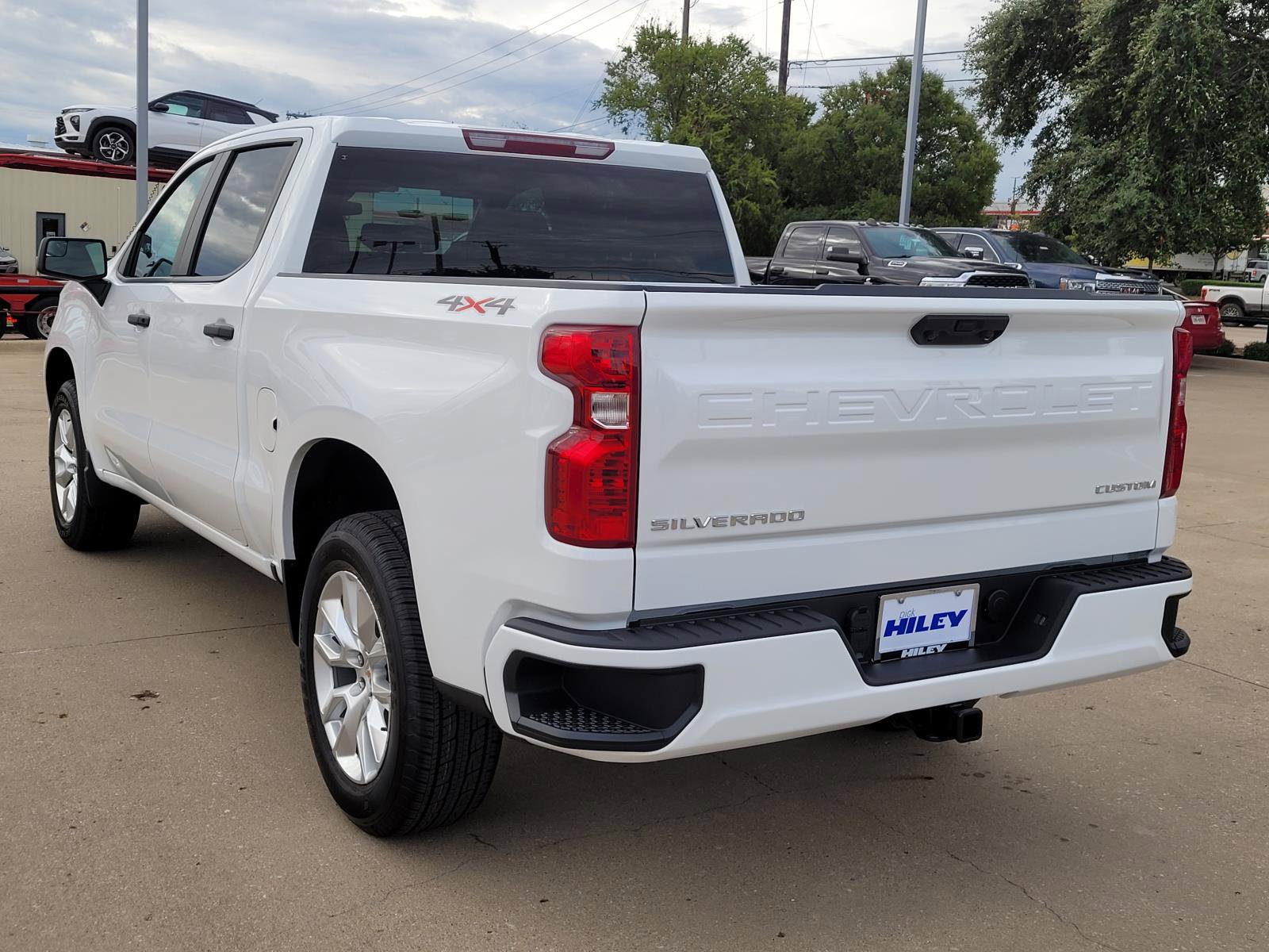 New 2026 Chevrolet Silverado 1500 Custom AWD/4WD image 3