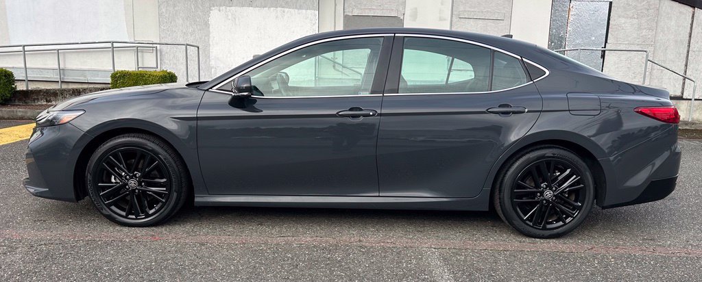 Certified 2025 Toyota Camry XLE FWD image 8