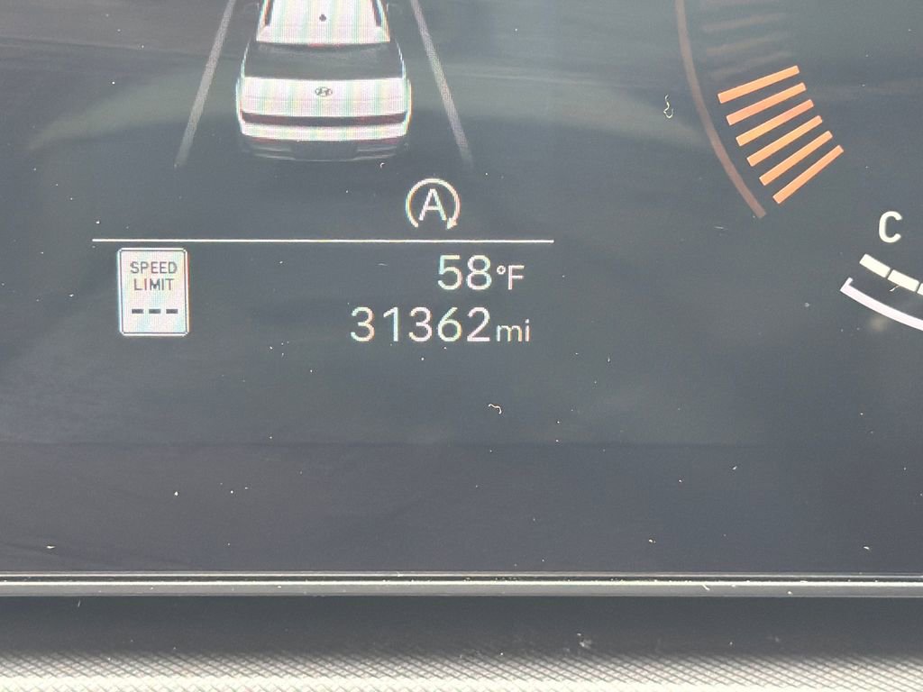 Used 2025 Hyundai Santa Fe SEL AWD/4WD image 19