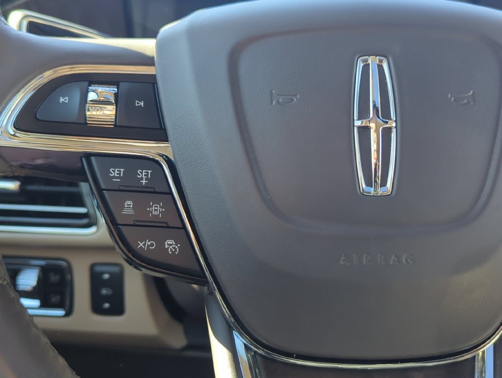 Used 2024 Lincoln Navigator Reserve AWD/4WD image 16