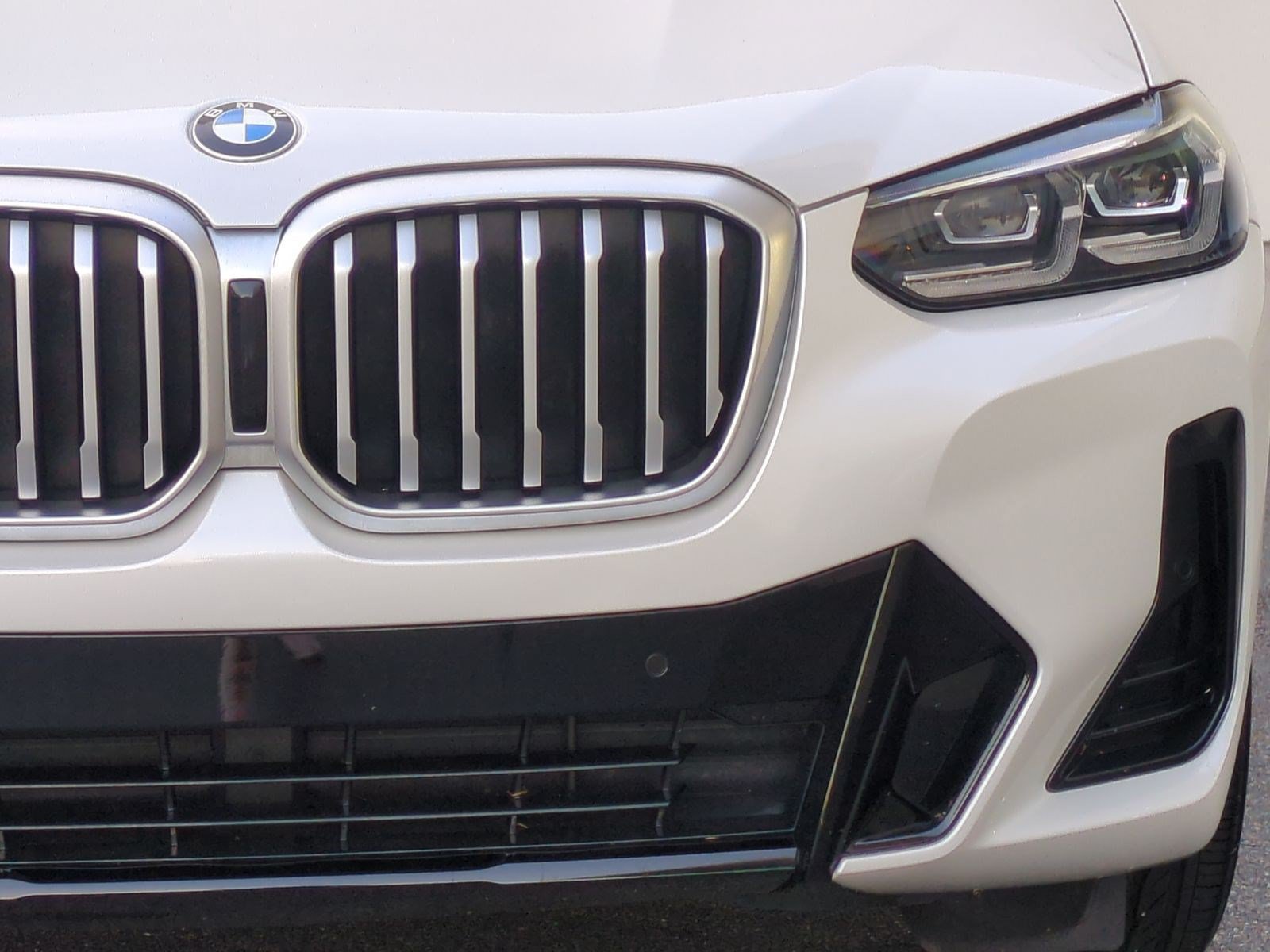 Certified 2024 BMW X3 xDrive30i w/ Premium Package AWD/4WD image 5