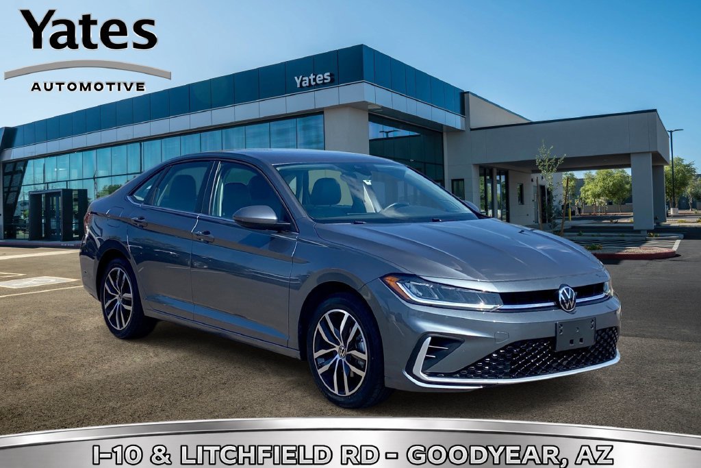 Used 2025 Volkswagen Jetta SE FWD image 1