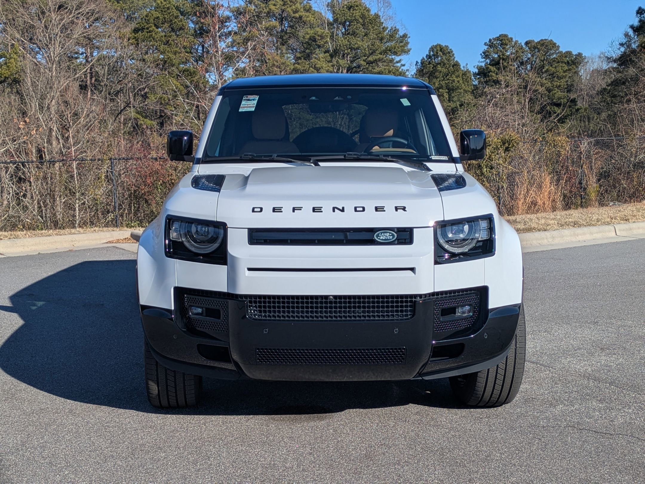 Certified 2025 Land Rover Defender 110 X-Dynamic SE image 2