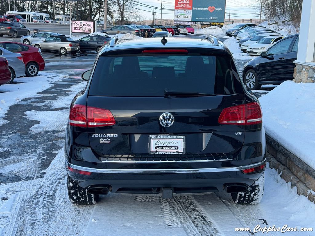 Used 2017 Volkswagen Touareg Sport AWD/4WD image 11