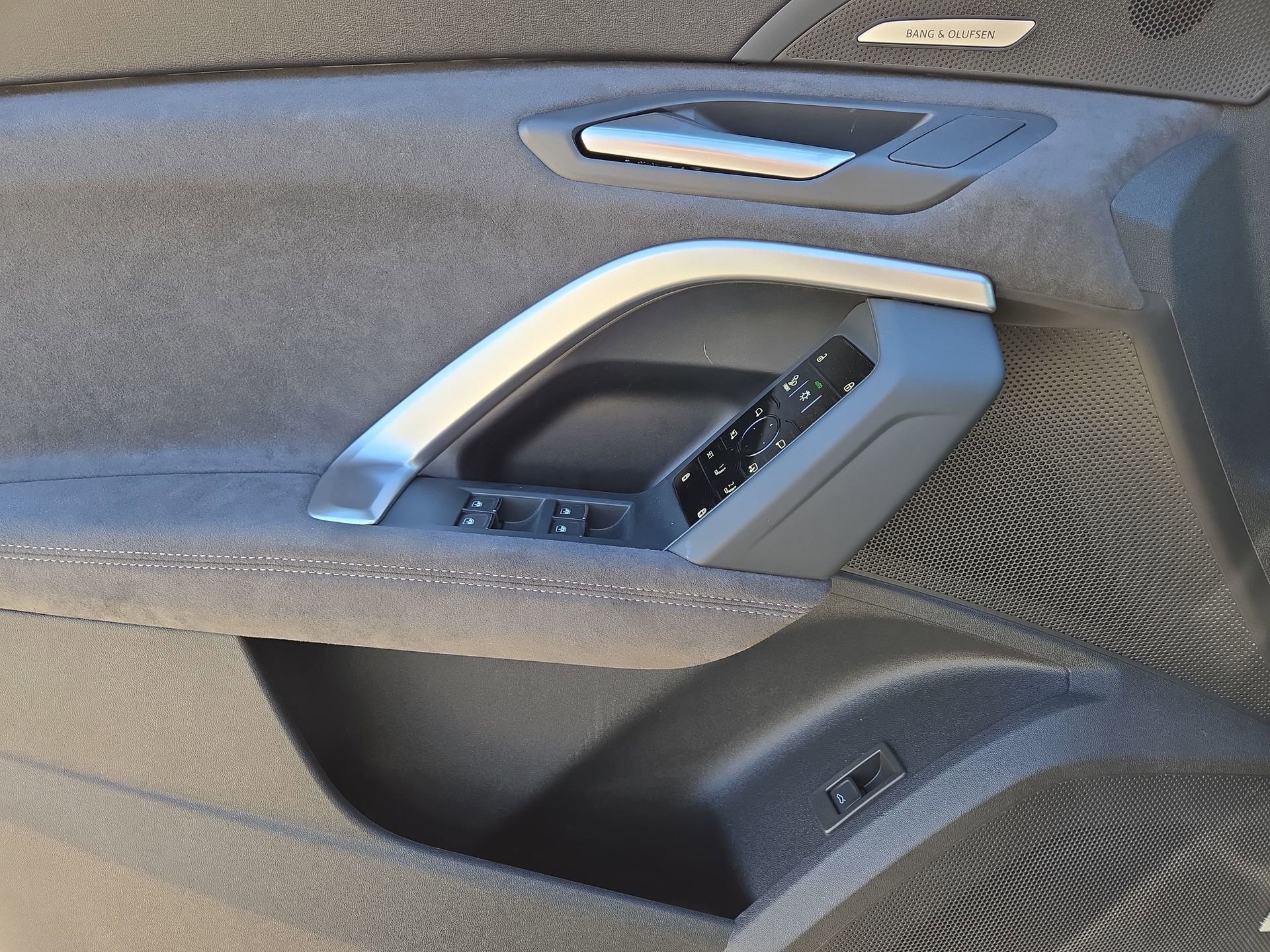 New 2026 Audi SQ5 Premium Plus image 15