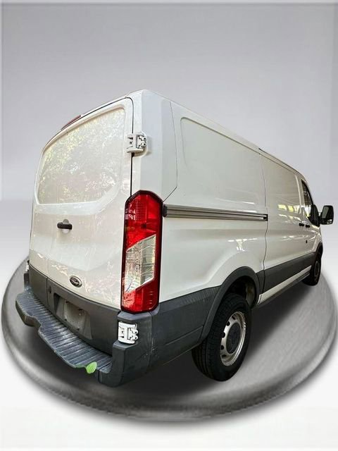 Used 2018 Ford Transit 250 130 Low Roof RWD image 7