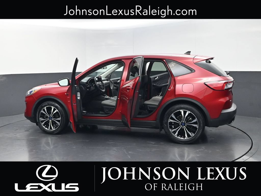 Used 2021 Ford Escape SE w/ SE Sport Appearance Package FWD image 36