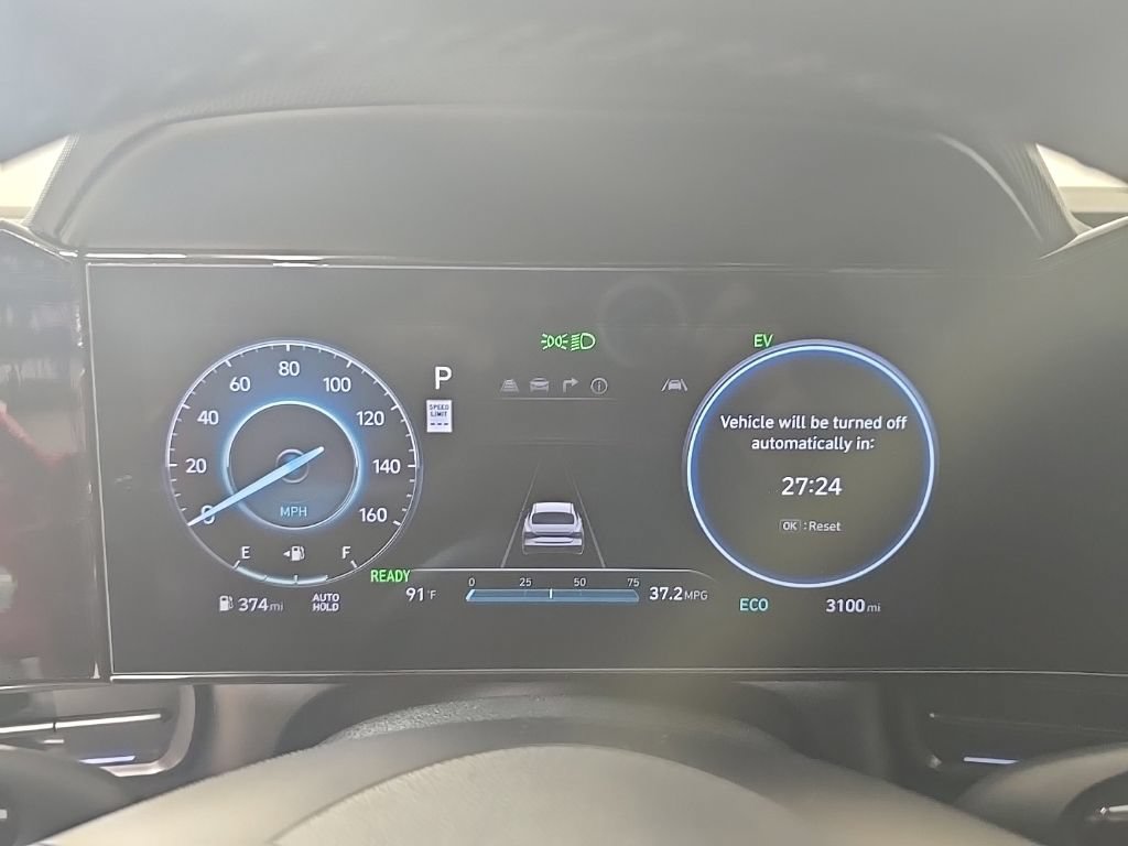 New 2025 Hyundai Elantra SEL FWD image 17