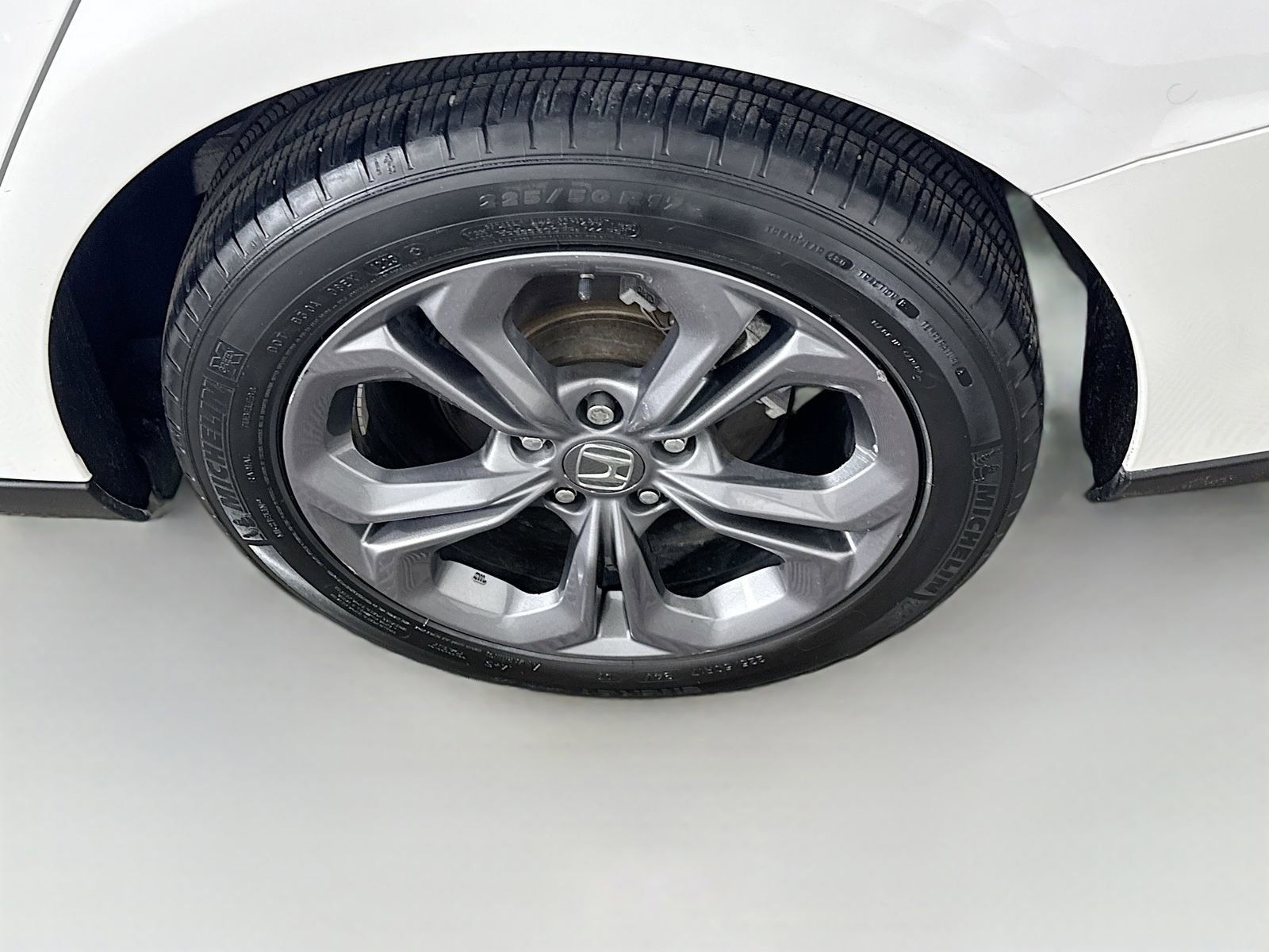 Used 2023 Honda Accord EX image 23