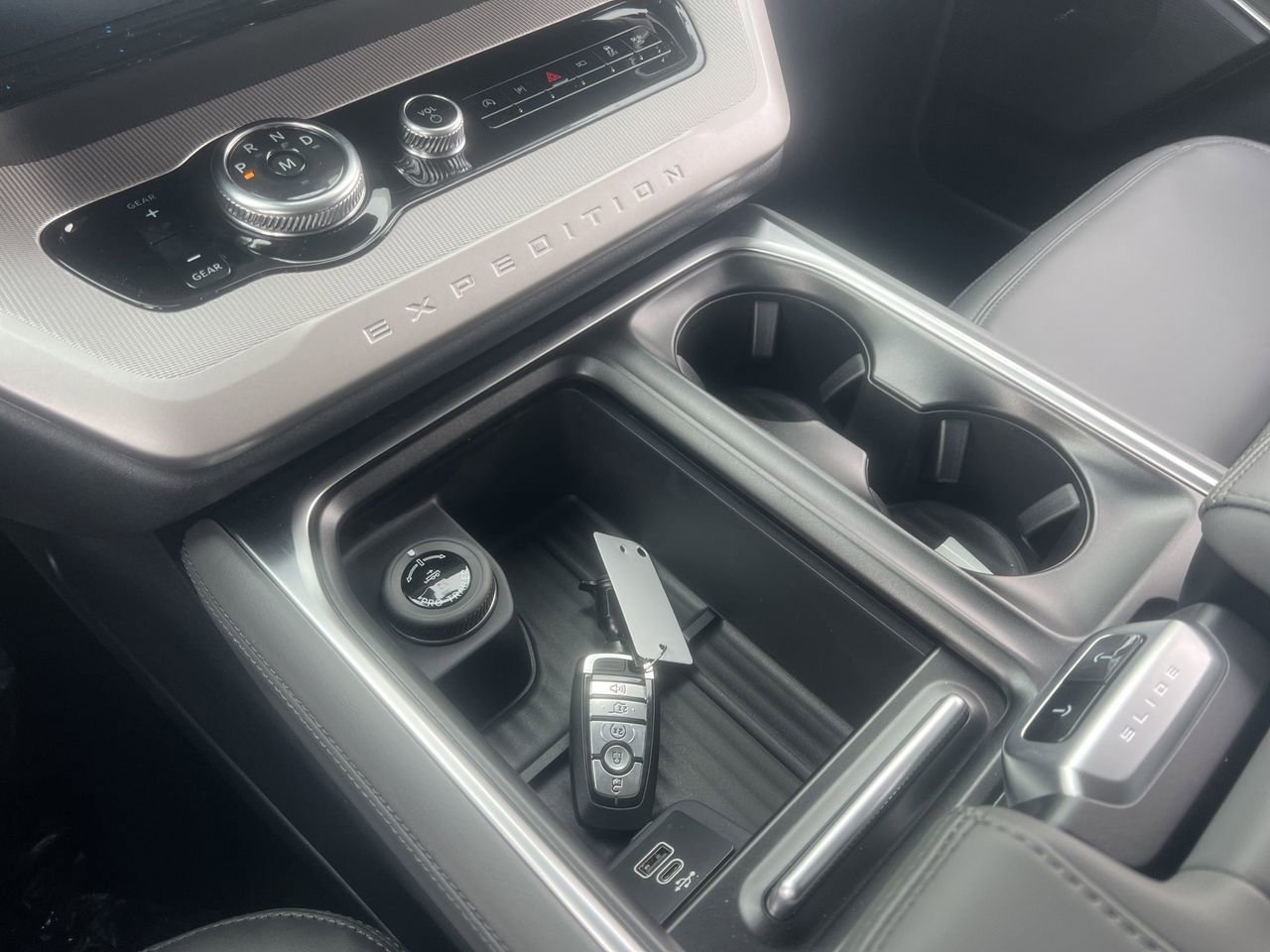 New 2026 Ford Expedition Max Active RWD image 6
