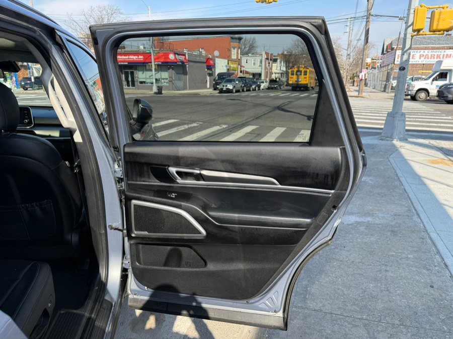 Used 2020 Kia Telluride S w/ S 8 Passenger Seating Package AWD/4WD image 25
