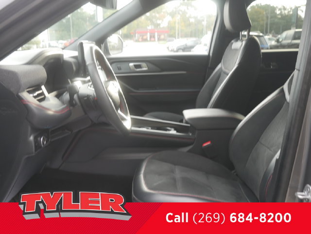 Used 2025 Ford Explorer ST AWD/4WD image 36