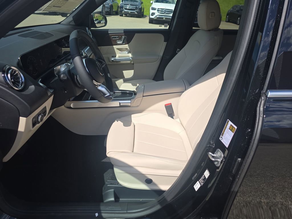 New 2026 Mercedes-Benz GLB 250 4MATIC image 9