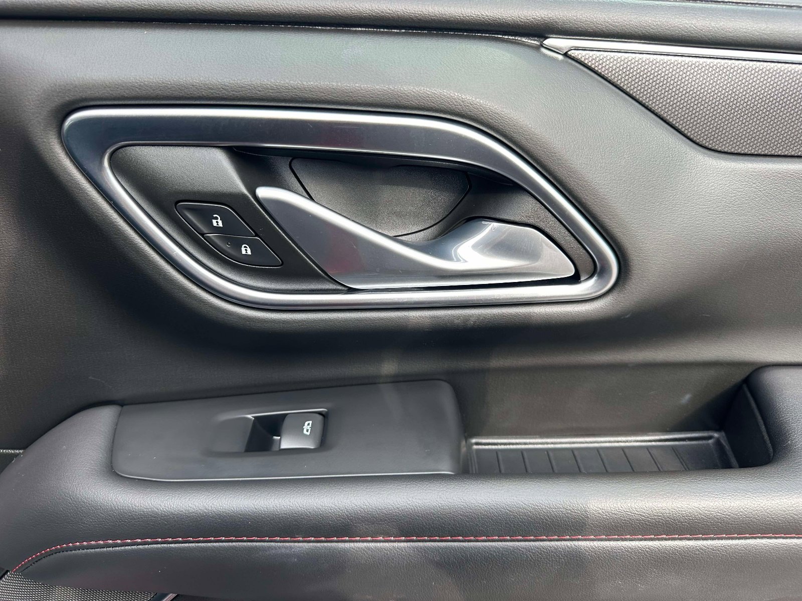 Used 2021 Chevrolet Suburban RST w/ Rear Media and Nav Package image 26