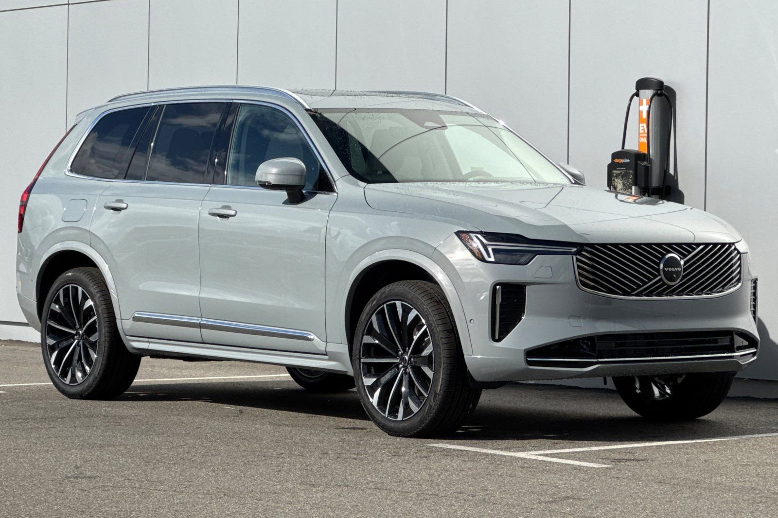 New 2026 Volvo XC90 B6 Ultra w/ Protection Package AWD/4WD image 7