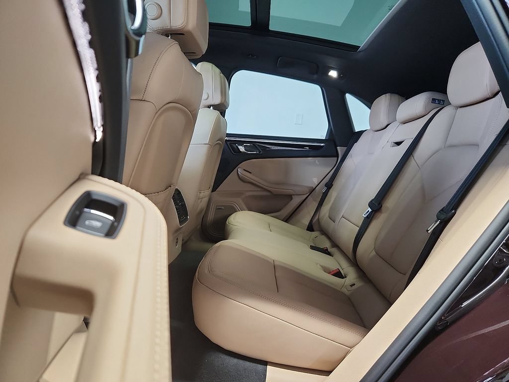 New 2026 Porsche Macan AWD/4WD image 11