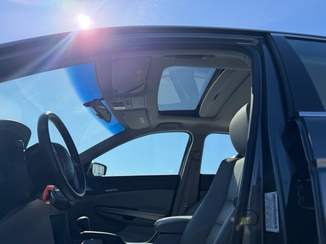 Used 2010 Honda Accord EX-L image 18
