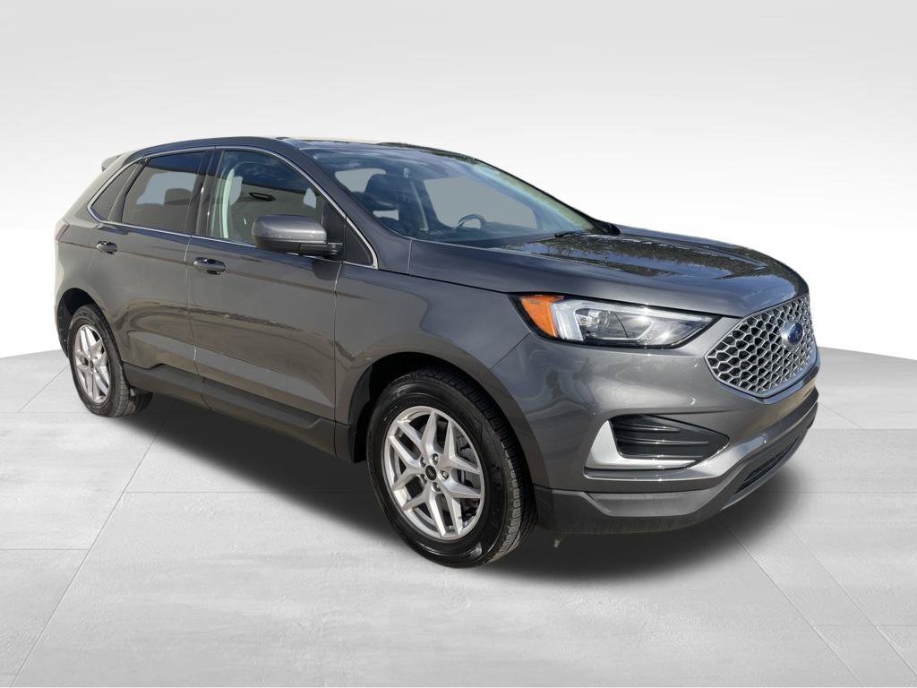 Used 2024 Ford Edge SEL AWD/4WD image 3