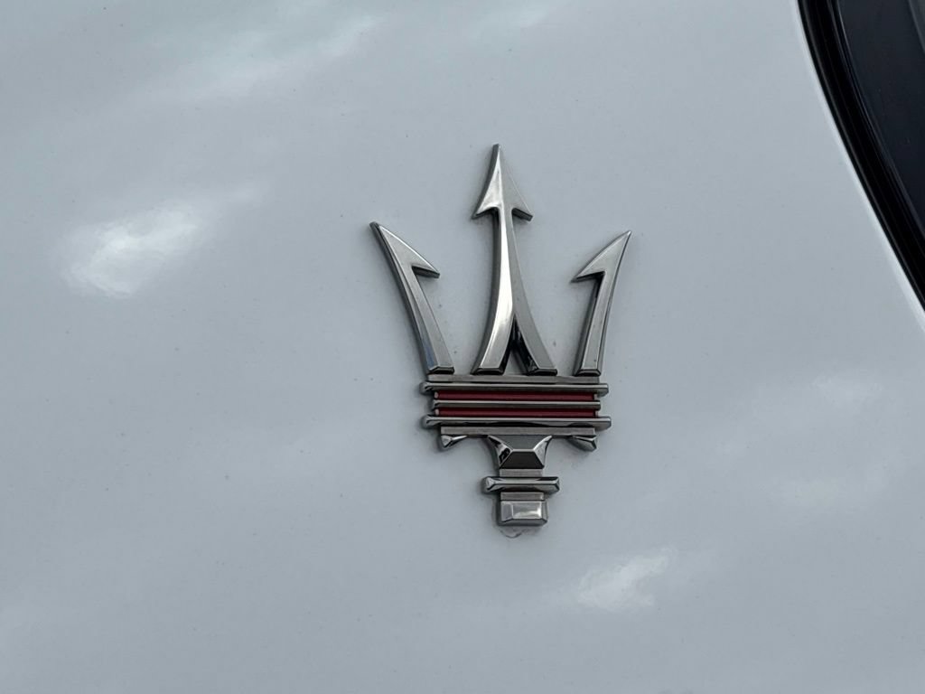 Used 2024 Maserati Grecale Trofeo AWD/4WD image 5