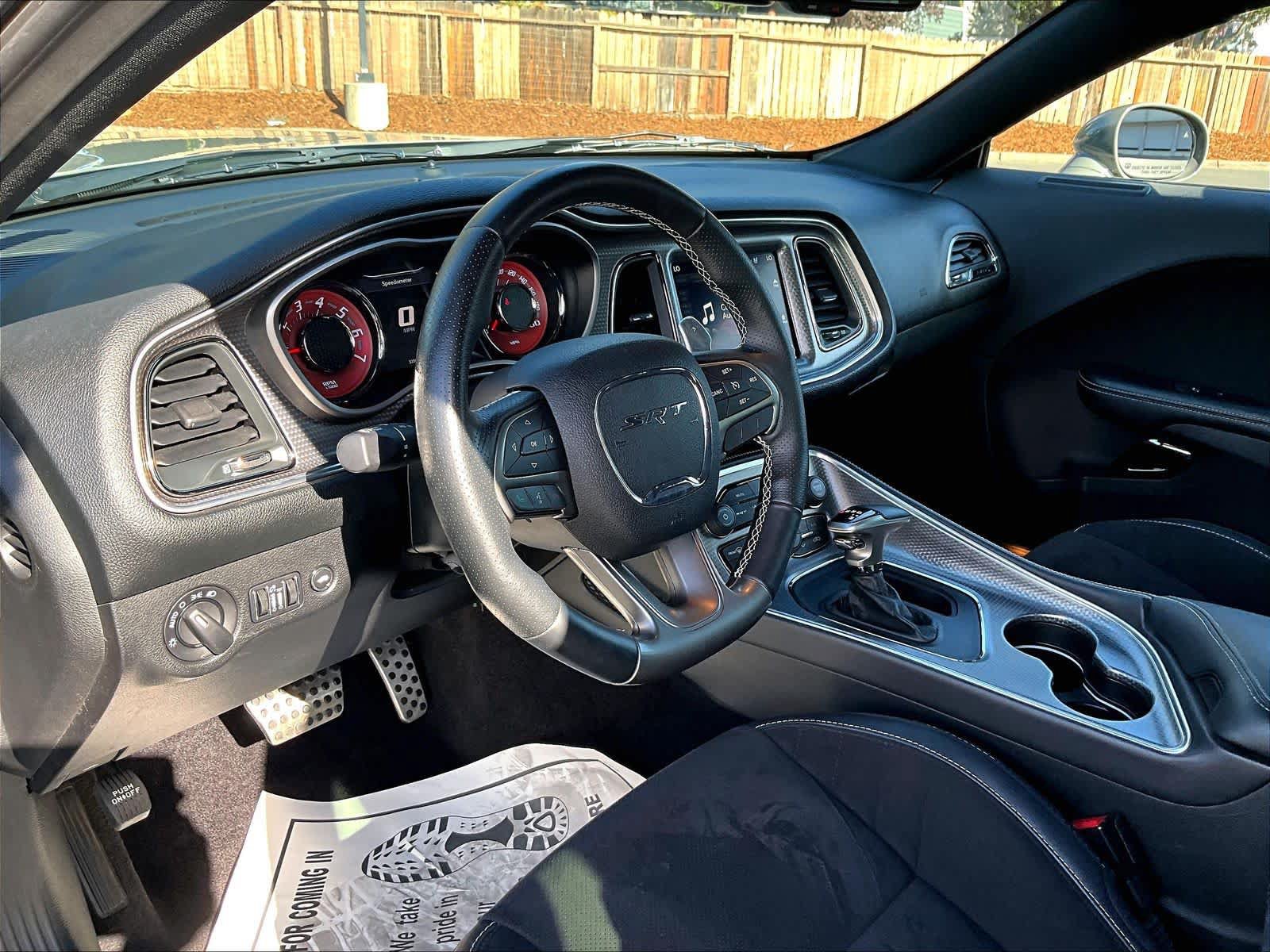 Used 2017 Dodge Challenger SRT Hellcat RWD image 17